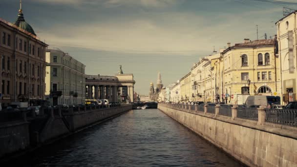 Floder och kanaler i Sankt Petersburg — Stockvideo