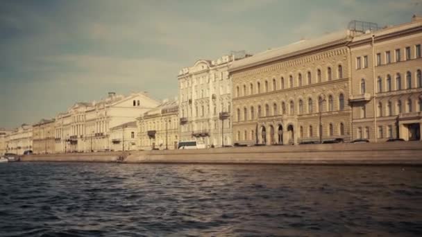 Floder och kanaler i Sankt Petersburg — Stockvideo