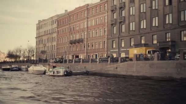 Řeky a kanály v Petrohradu — Stock video