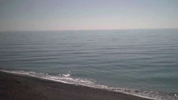 Gite in treno lungo la riva del mare — Video Stock