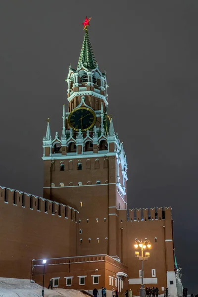 Torre Spasskaya Del Kremlin Noche Invierno — Foto de Stock