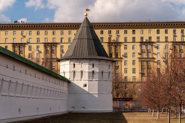 Moskau. Nowospasski-Kloster — Stockfoto