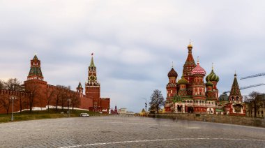Moskova 'da Kızıl Meydan ve St. Basils Katedrali