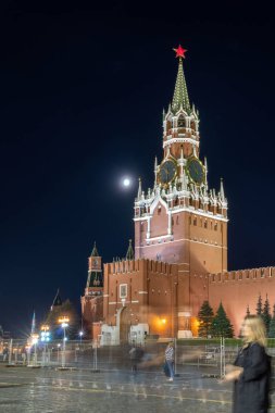 Moskova, Kızıl Meydan, Spasskaya Kulesi gece manzarası