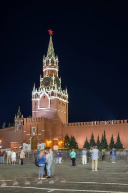 Moskova, Kızıl Meydan, Spasskaya Kulesi gece manzarası