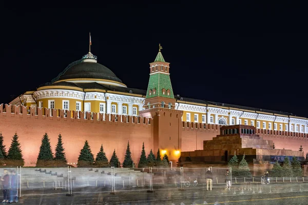 Россия, Москва, Красная площадь, вид на летнюю ночь . — стоковое фото