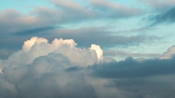 Kumulus Und Zirruswolken Bewegen Sich Schnell Himmel — Stockvideo