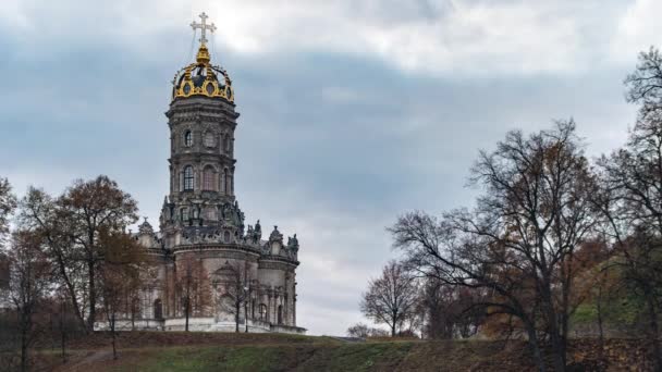 Kościół znaku Najświętszej Maryi Panny w Dubrovitsy — Wideo stockowe