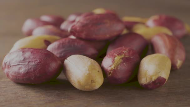 Geschälte Und Geröstete Erdnüsse Nahaufnahme — Stockvideo