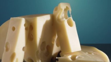 Lezzetli bir peynir parçası.