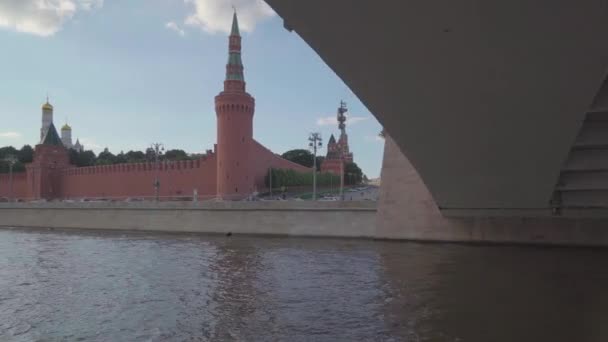 Veduta Del Cremlino Mosca Una Barca Diporto — Video Stock