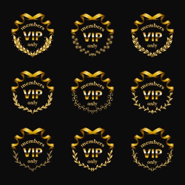 Altın VIP Monogram grafik tasarım için siyah arka plan üzerine set.