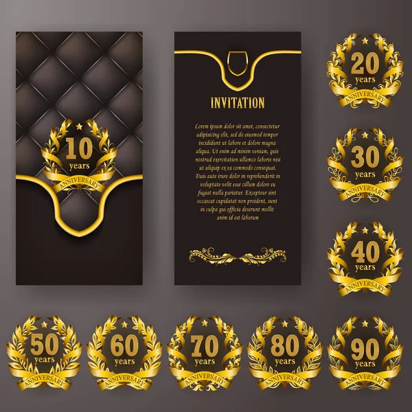 Набор юбилейных открыток, приглашение с лавровым венком, номер. Декоративная золотая эмблема юбилея на черном фоне. Филигранный элемент, рамка, граница, значок, логотип для паутины, дизайн страницы в винтажном стиле — стоковый вектор