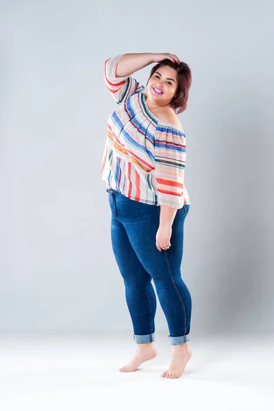 Size Fashion Model Casual Clothes Fat Woman Gray Studio Background — Stock Photo, Image