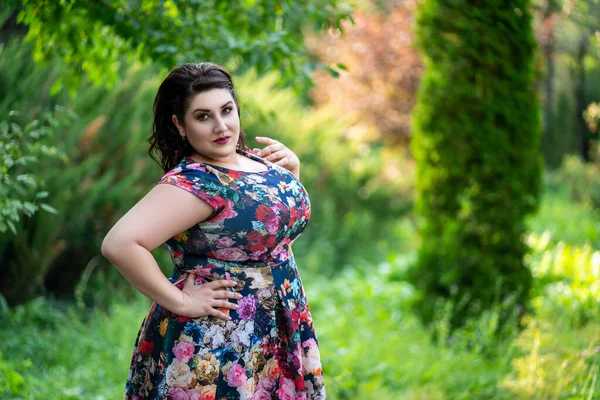 Sexy Size Fashion Model Flower Dress Outdoors Beautiful Full Woman — стоковое фото