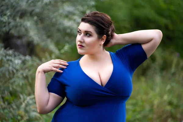 Sexy Size Fashion Model Blue Dress Deep Neckline Outdoors Beautiful — Stock Photo, Image