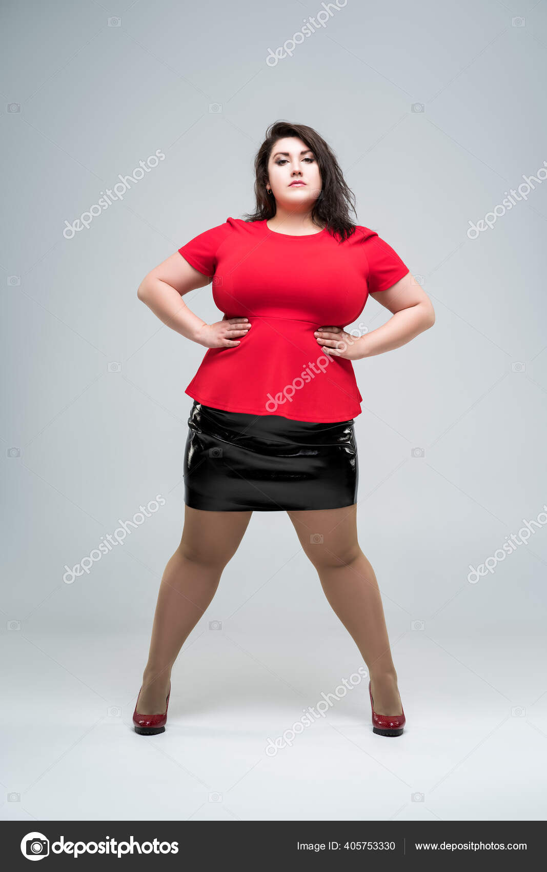 Mulher gorda sale de saia