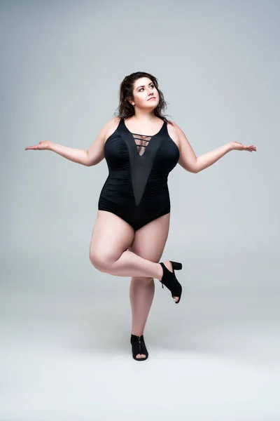 Модель Sexy Size Черном Купальнике Толстая Женщина Нижнем Белье Заднем — стоковое фото