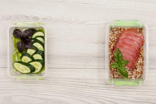 Envases Plástico Para Preparar Comidas Con Pepinos Recién Cortados Ensalada — Foto de Stock