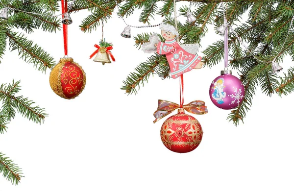 Větve Jedle Koule Zvonečky Jiné Vánoční Ozdoba Bílém Pozadí Izolované — Stock fotografie