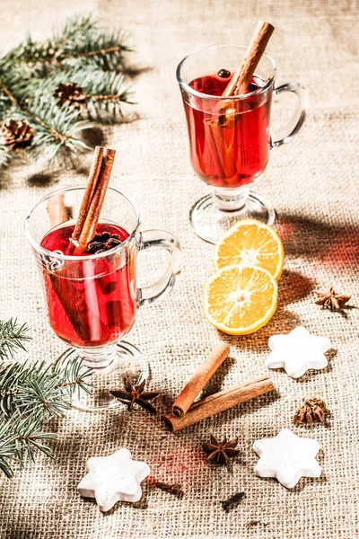 Copo Natal Vinho Ruminado Com Canela Anis Estrelado Cravo Pano — Fotografia de Stock