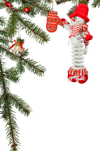 自然冷杉树分支与玩具和其他圣诞节装饰品在白色被隔绝的背景 — 图库照片
