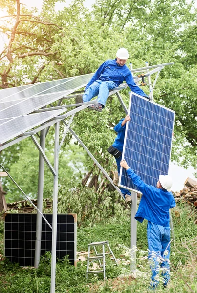 Tek Başına Güneş Fotoğraf Volta Panel Sistem Kurulumu Şçi Hard — Stok fotoğraf