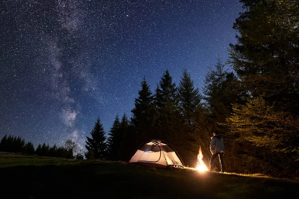 Camping Site Mountain Valley Young Man Standing Front Tourist Tent — Stock Photo, Image