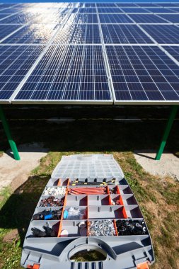 Ayrıntılarla montaj dış teknolojileri tarafından ihtiyaç duyan büyük dava.