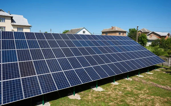Sonnenkollektoren Auf Freiflächen Installiert — Stockfoto
