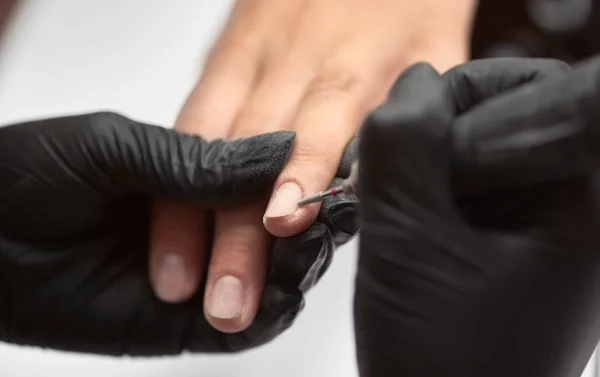 Primer Plano Las Manos Manicura Maestro Profesional Que Trabajan Las — Foto de Stock