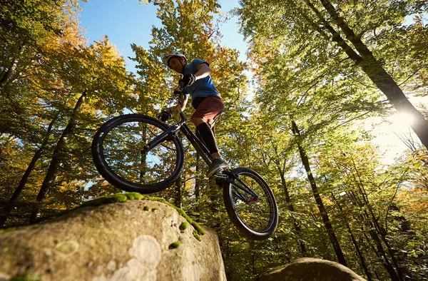 Professional Cyclist Jumping Trial Bicycle Big Boulder — Stock Photo, Image