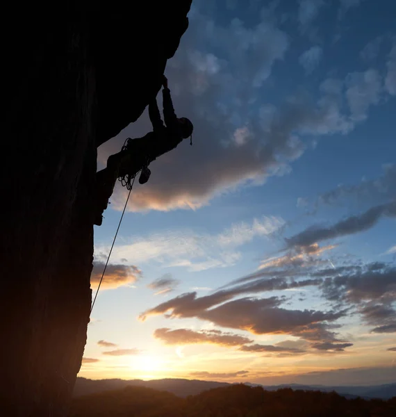 Silhouette Sport Man Climbing Top Mountain Summit Sunset — Stock Photo, Image