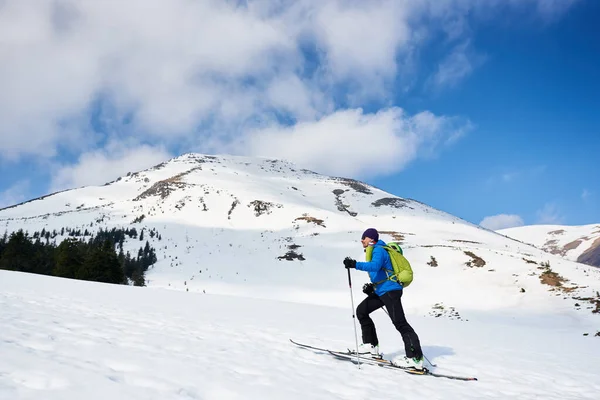 Skier Tourist Backpack Touring Skis Deep Snow Uphill Background Bright — ストック写真