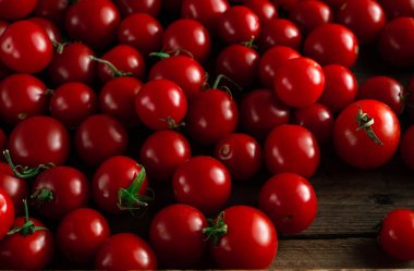 Kiraz domatesin arka plan olarak yakından görünümü