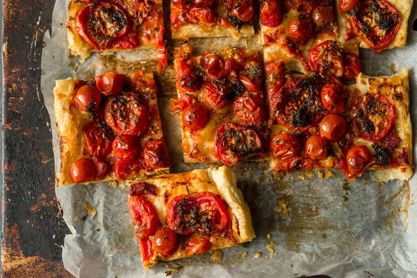 Baked Pizza Cheese Tomatoes — Free Stock Photo