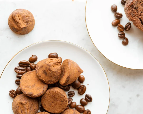 Chokladtryffel Och Kaffeböna — Stockfoto