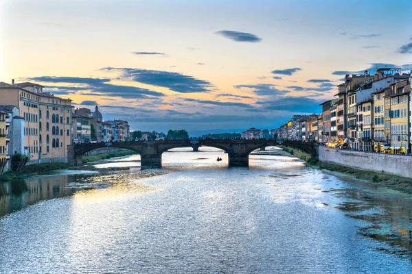 Rzeki Arno Ponte Santa Trinita Wieczór Florencja Włochy Widok Ponte — Zdjęcie stockowe