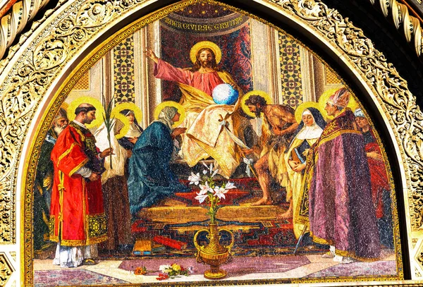 Jesus Cristo Santos Mosaico Duomo Fachada Catedral Igreja Florença Itália — Fotografia de Stock