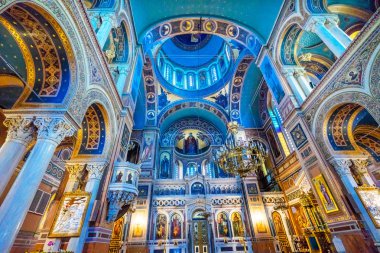 Atina, Yunanistan - 5 Mart 2018 Büyükşehir bazilikanın kubbe katedral Atina Yunanistan. 1842 yılında inşa edilmiş Atens Ana Rum Ortodoks Kilisesi 