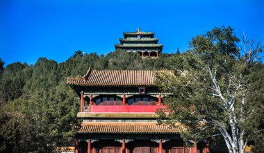 Kırmızı Gate umudu Hill Pagoda Pavilion Jingshan Parkı Pekin, Çin. Yasak Şehir, daha sonra parçası ayrı bir park, 1179 inşa.