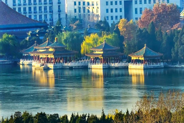 Pięć Dragon Pawilony Beihai Lake Park Jade Kwiat Wyspa Pekin — Zdjęcie stockowe