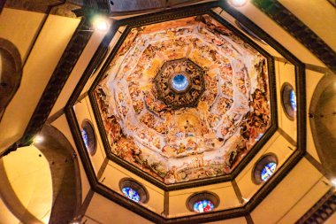 Florence, İtalya - 25 Eylül 2017 Giorgio Vasari fresk Jesus Last yargı kubbe Duomo Cathedral Santa Maria del Fiore kilise Floransa İtalya. 