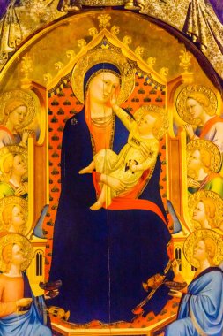 Florence, İtalya - 25 Eylül 2018 mücevherlerle Madonna çocuk boyama Orsanmichele kilise Floransa İtalya. Bernardo Dadi 1365 boyama