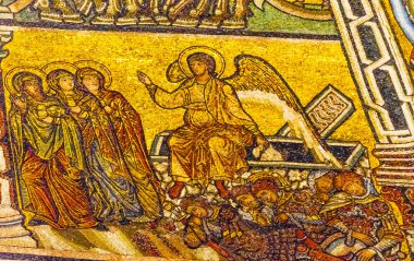 Florence, İtalya - 25 Eylül 2018 Angel İsa'nın Diriliş mozaik kubbe Bapistry Saint John Duomo Katedrali kilise Floransa İtalya. Bapistry 1050 için 1150, keşiş Jacobus tarafından mozaik 1200s içinde oluşturulan.