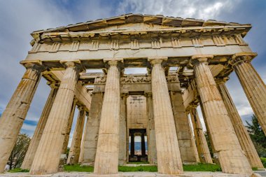 Antik Hephaestus Tapınağı sütunları Agora pazar yeri Atina Yunanistan. Agora 6 yüzyıl M.ö. tapınak için işçilik, metal 449 M.ö. işleme, daha sonra kilise Tanrı kurdu.