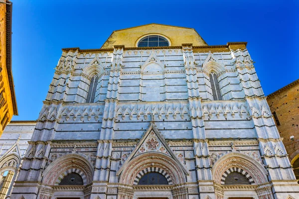 Fachada Exterior Catedral Bautismo Iglesia Siena Italia Completado 1215 1263 — Foto de Stock