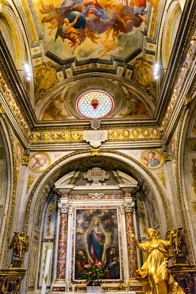 San Gimignano Italy September 2017 Virgin Mary Shrine Golden Statue — Stock Photo, Image