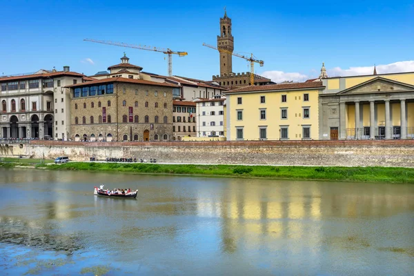 Florencja Włochy Września 2017 Rzekę Arno Palazzo Vecchio Florencji Toskania — Zdjęcie stockowe