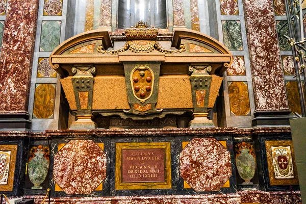 Florencia Italia Septiembre 2017 Cosmo Medici Tumba Mármol Iglesia San —  Fotos de Stock